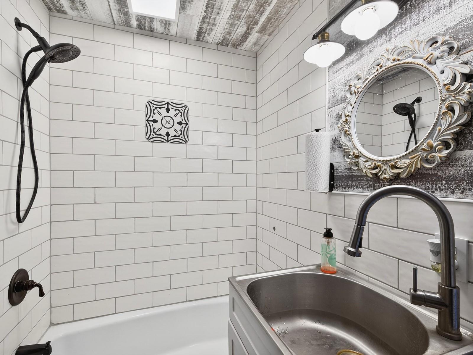 7311 PROCTOR RD, SARASOTA, FL, 34241