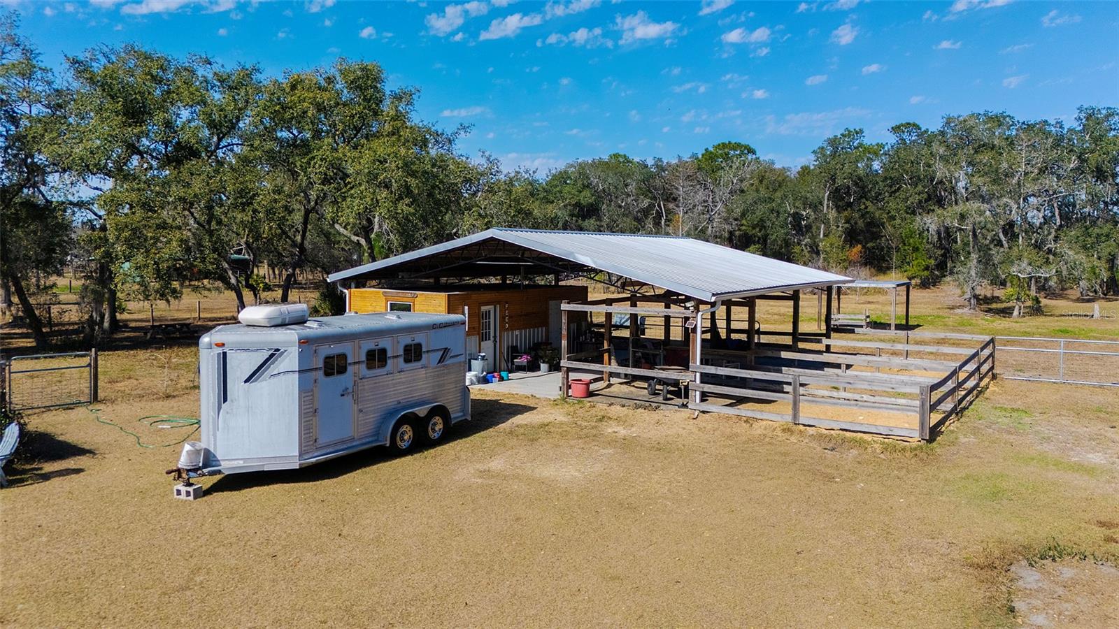 2100 E KICKLIGHTER RD, LAKE HELEN, FL, 32744