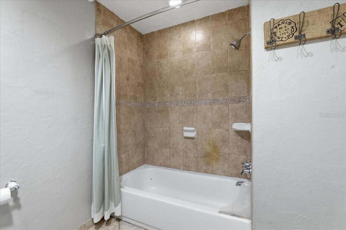 1467 GEORGETOWNE DR, SARASOTA, FL, 34232