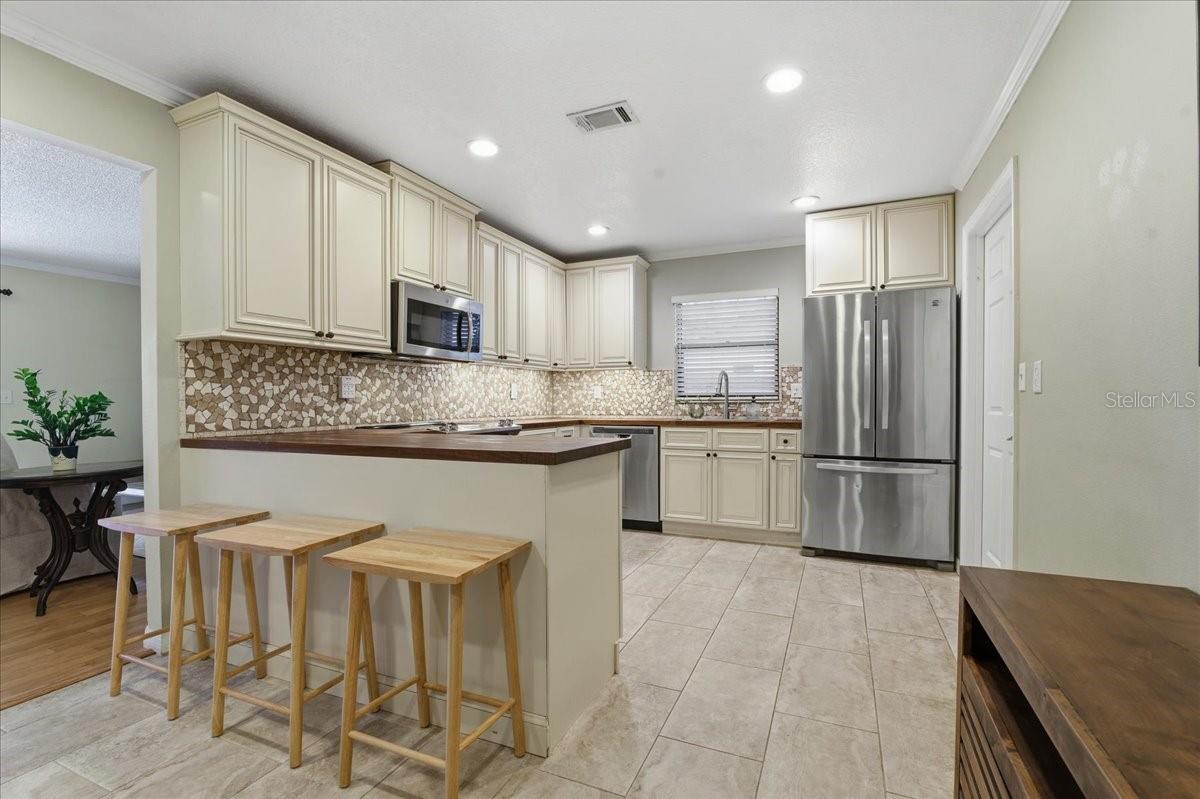 1467 GEORGETOWNE DR, SARASOTA, FL, 34232