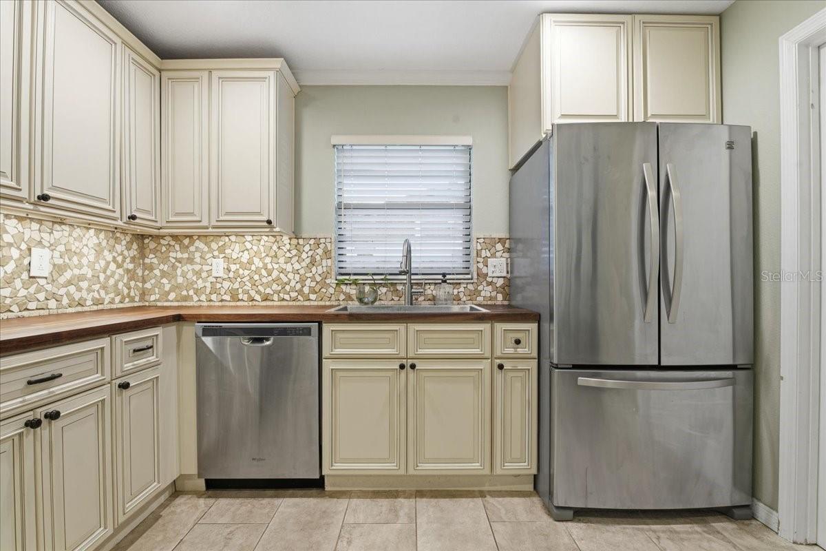 1467 GEORGETOWNE DR, SARASOTA, FL, 34232