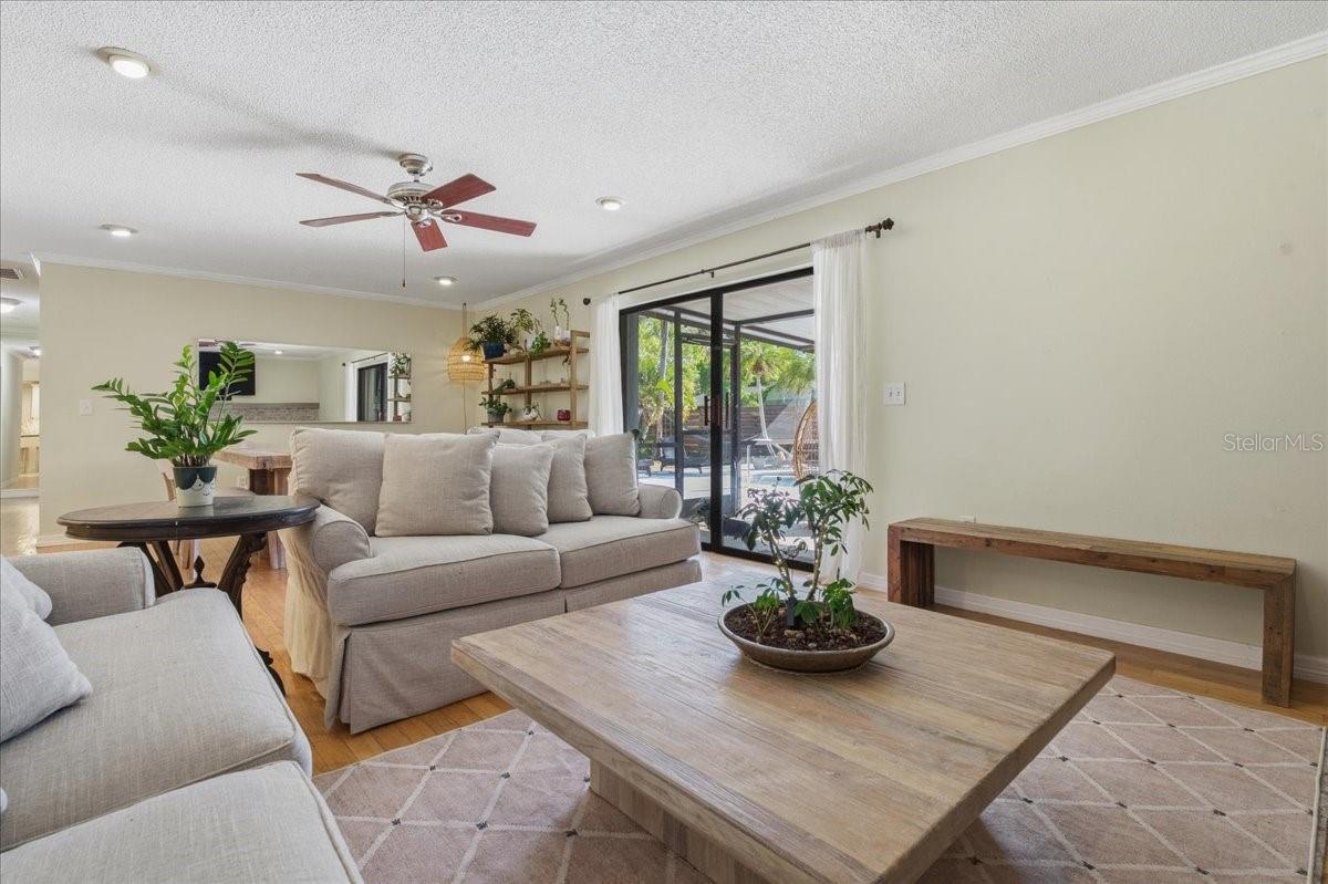 1467 GEORGETOWNE DR, SARASOTA, FL, 34232