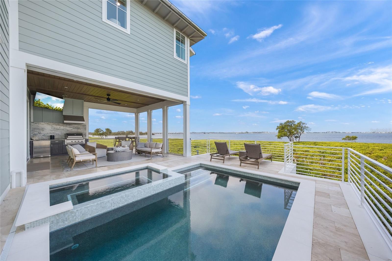 332 HARBOUR SOUND CT, BRADENTON, FL, 34209