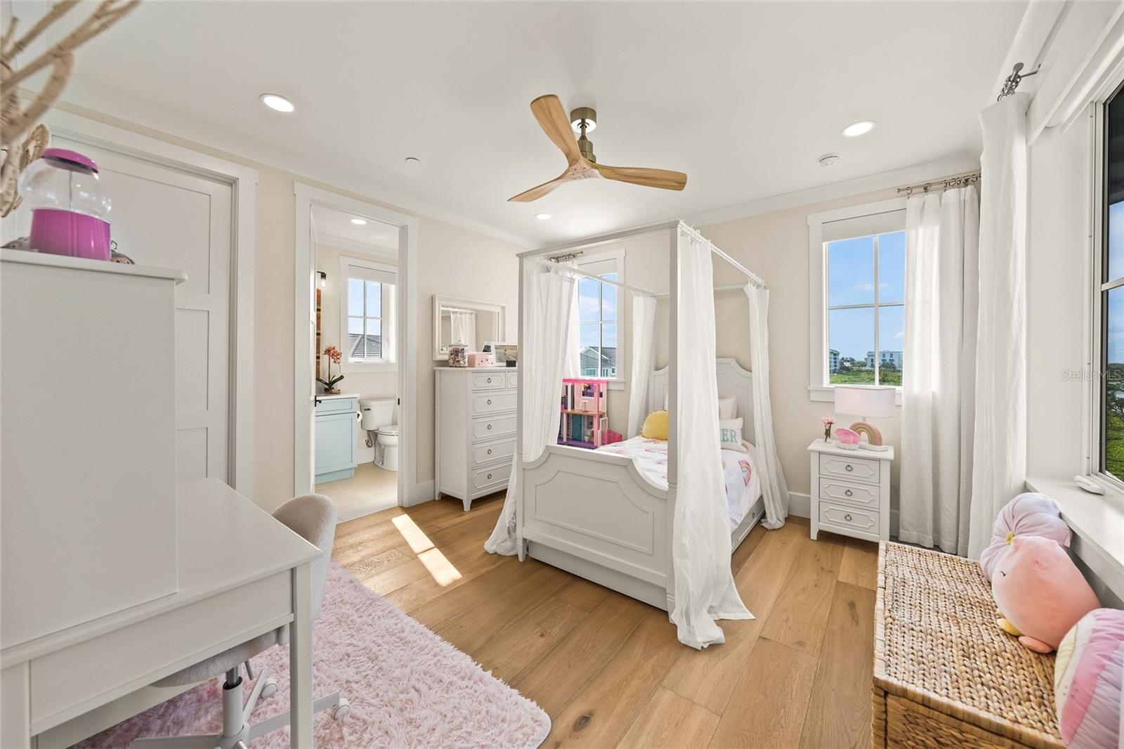 332 HARBOUR SOUND CT, BRADENTON, FL, 34209