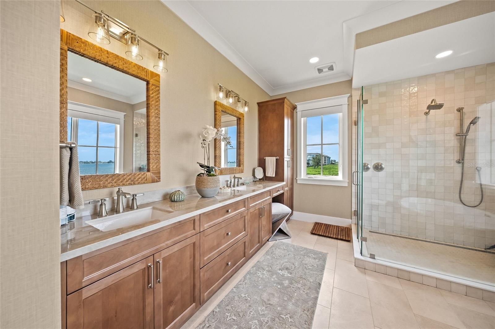 332 HARBOUR SOUND CT, BRADENTON, FL, 34209