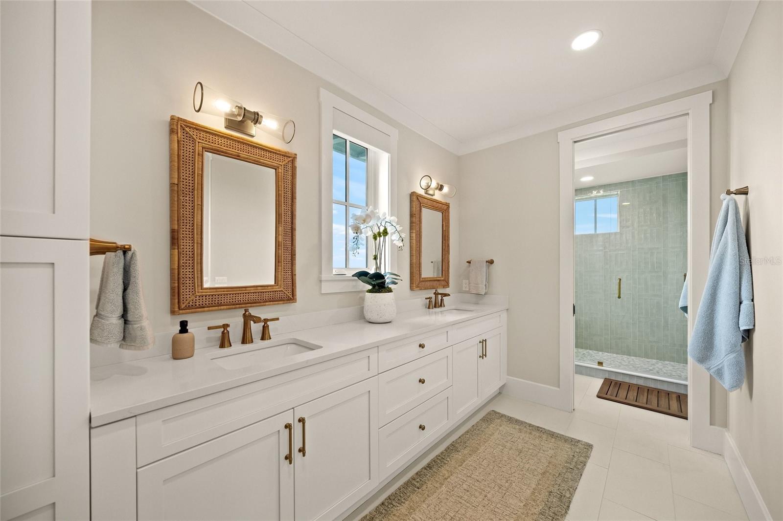 332 HARBOUR SOUND CT, BRADENTON, FL, 34209