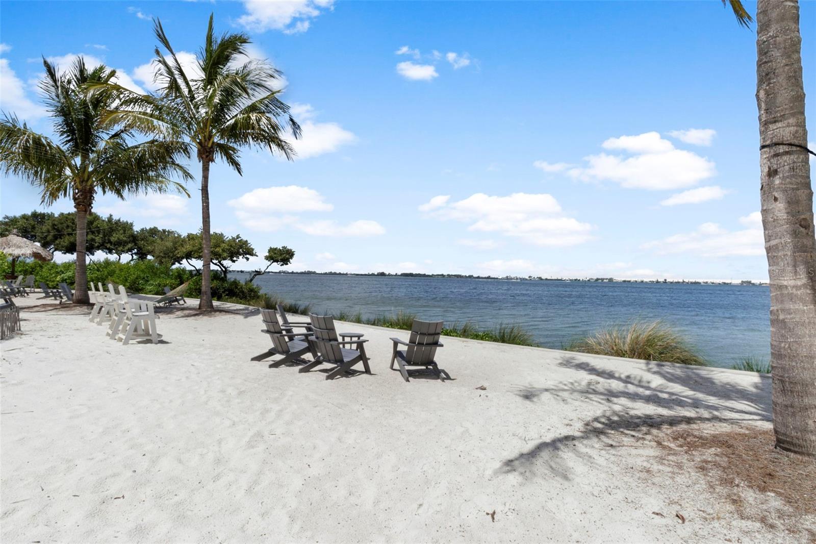289 SAPPHIRE LAKE DR #202, BRADENTON, FL, 34209