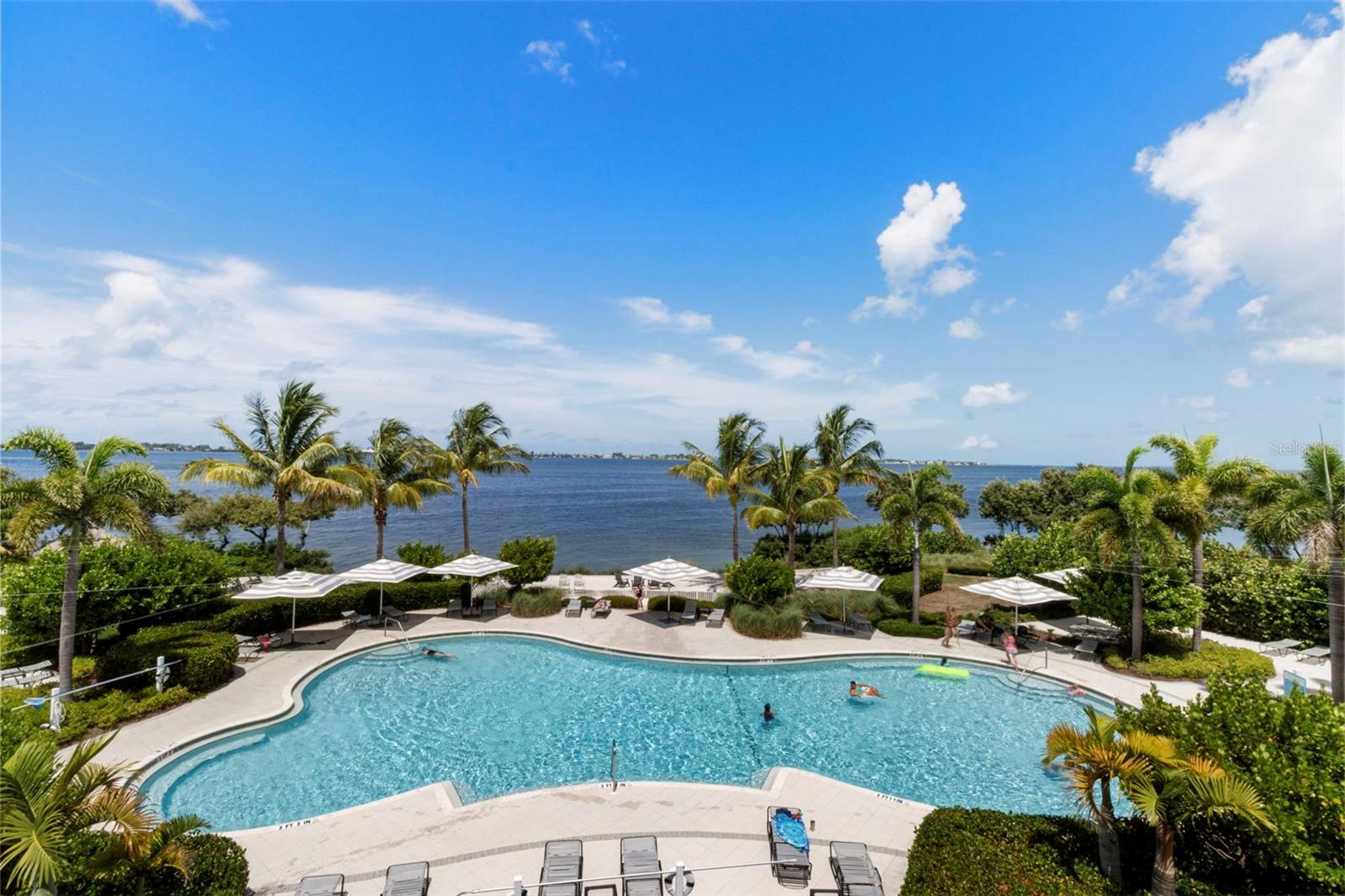 289 SAPPHIRE LAKE DR #202, BRADENTON, FL, 34209