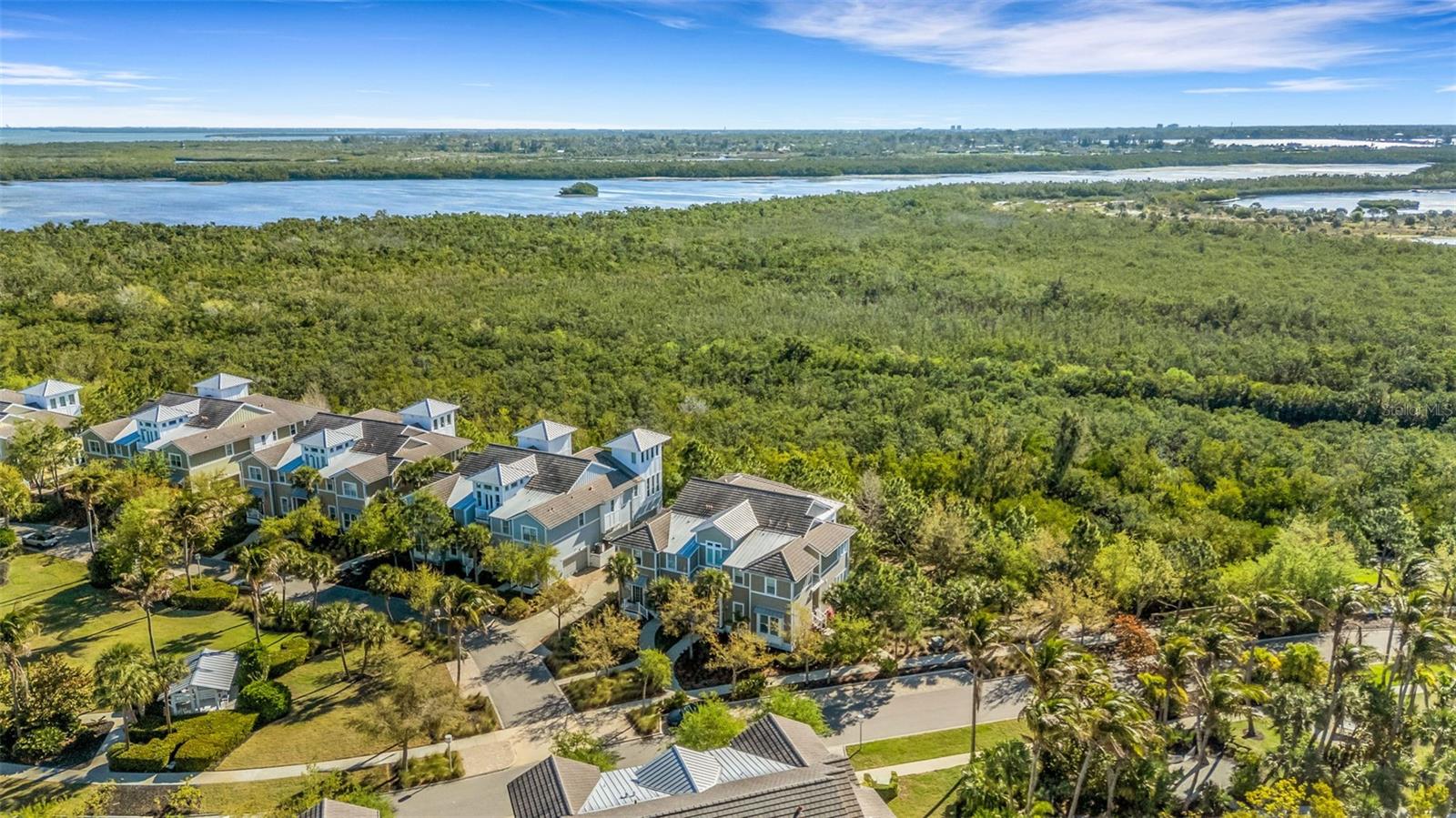 289 SAPPHIRE LAKE DR #202, BRADENTON, FL, 34209
