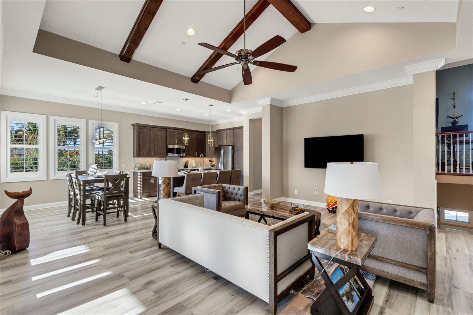 289 SAPPHIRE LAKE DR #202, BRADENTON, FL, 34209