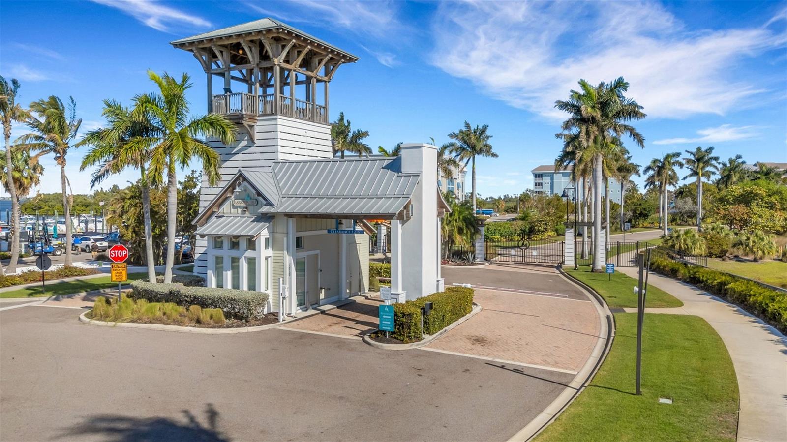 289 SAPPHIRE LAKE DR #202, BRADENTON, FL, 34209