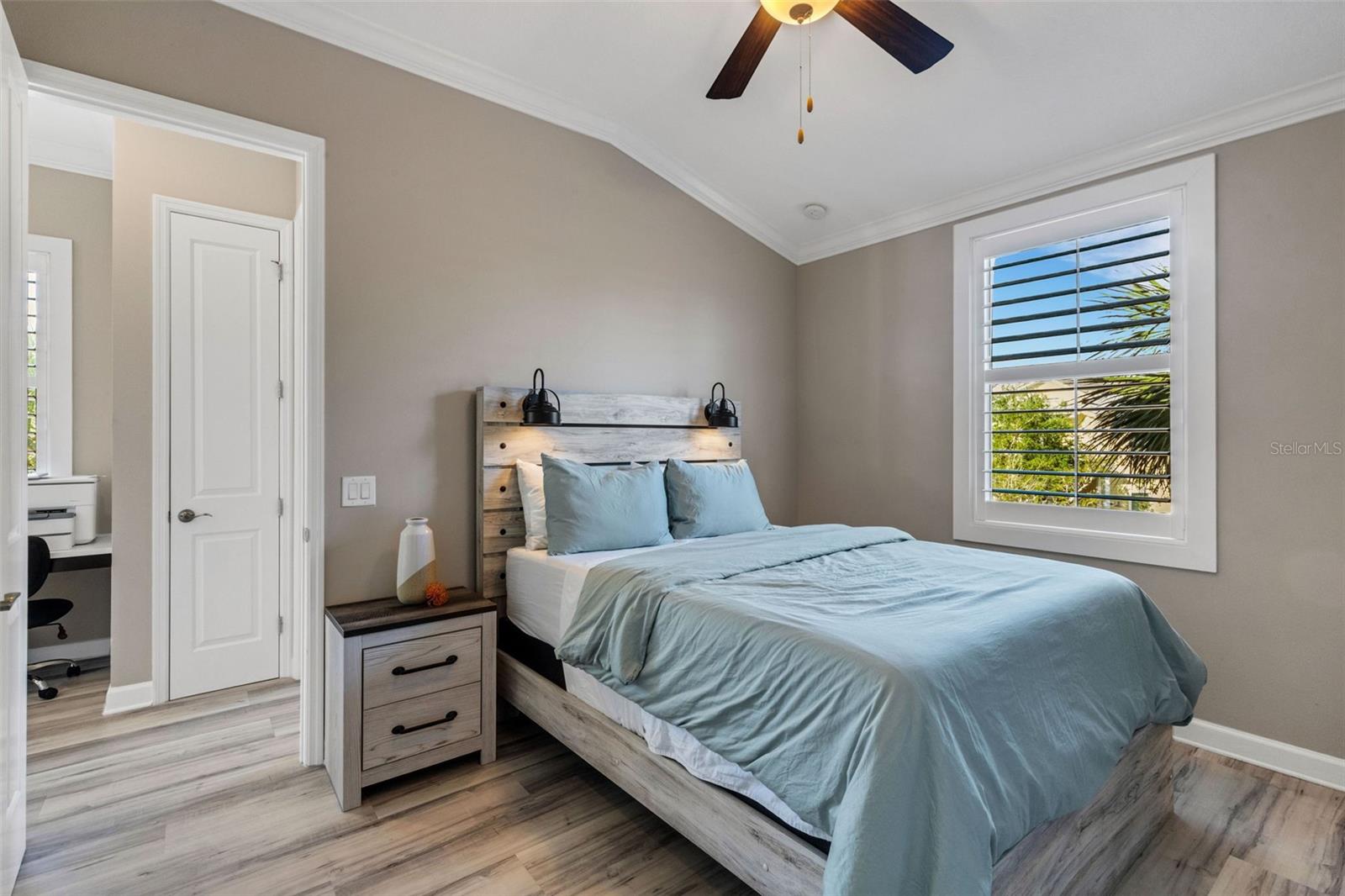 289 SAPPHIRE LAKE DR #202, BRADENTON, FL, 34209