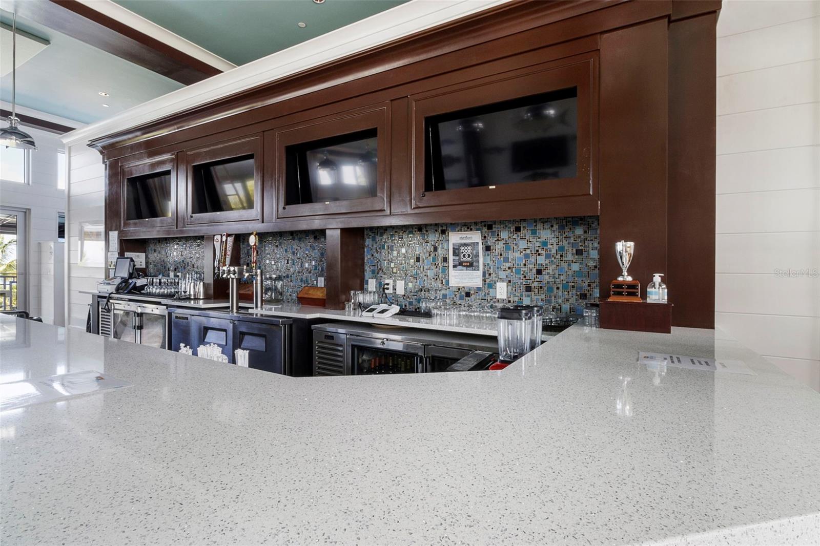 289 SAPPHIRE LAKE DR #202, BRADENTON, FL, 34209