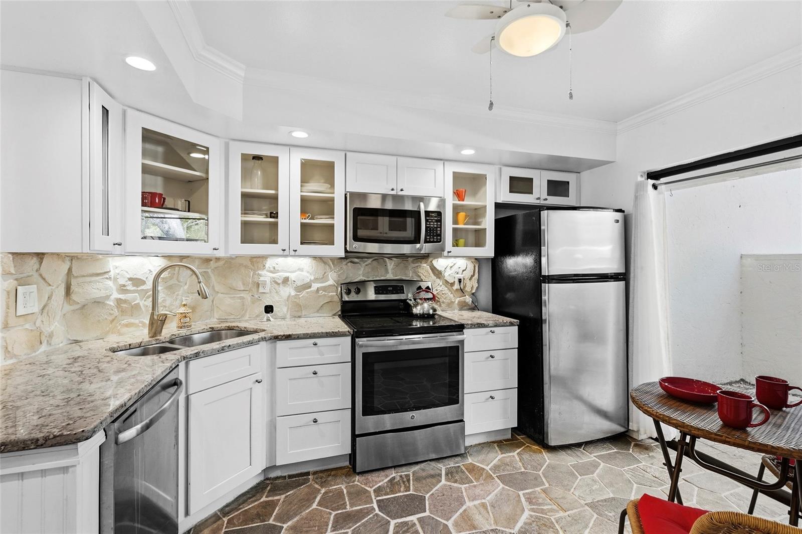 3324 THORNWOOD RD #3324, SARASOTA, FL, 34231