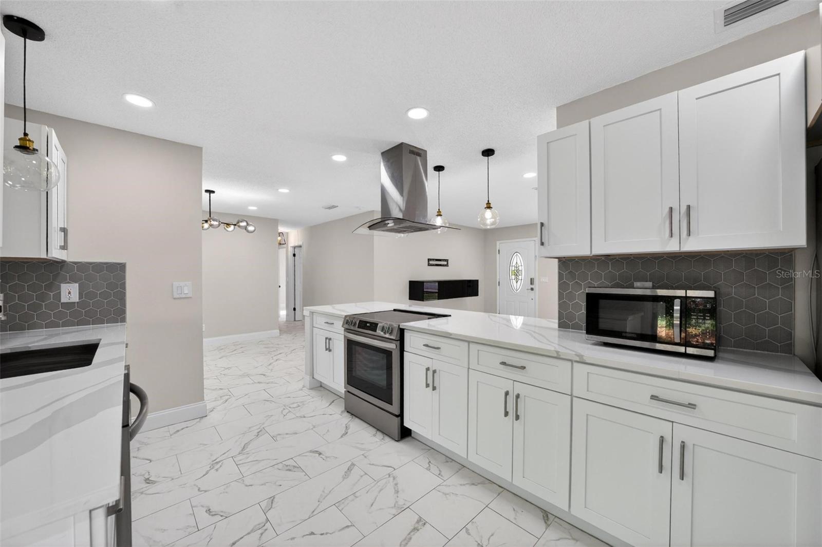 2039 JEFFERSON AVE, DELTONA, FL, 32738