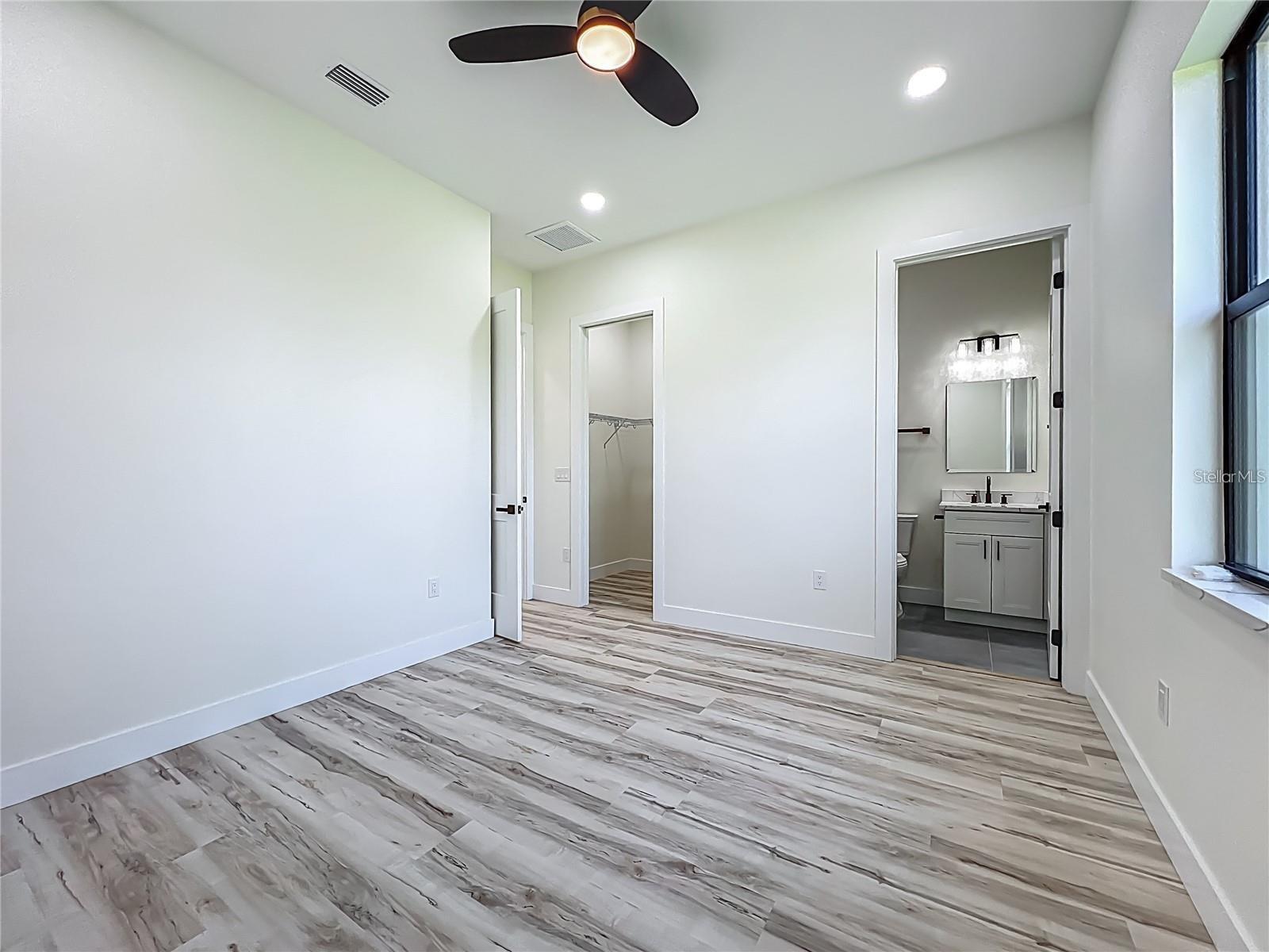 1167 BOUNDARY BLVD, ROTONDA WEST, FL, 33947