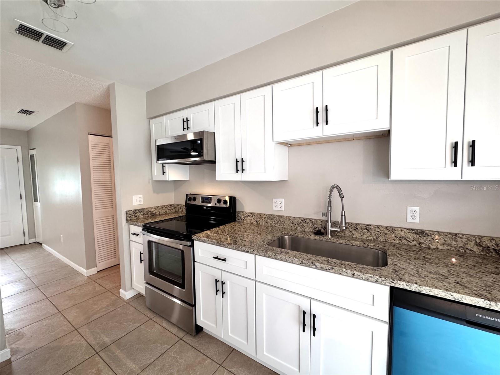 563 FORT SMITH BLVD, DELTONA, FL, 32738