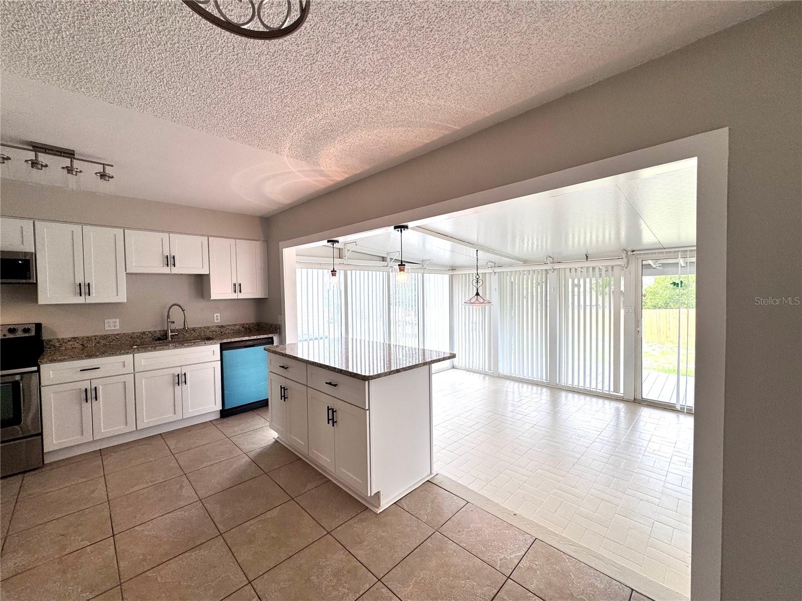 563 FORT SMITH BLVD, DELTONA, FL, 32738