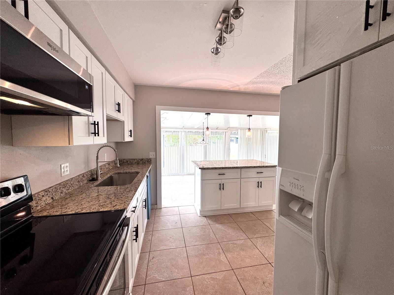 563 FORT SMITH BLVD, DELTONA, FL, 32738