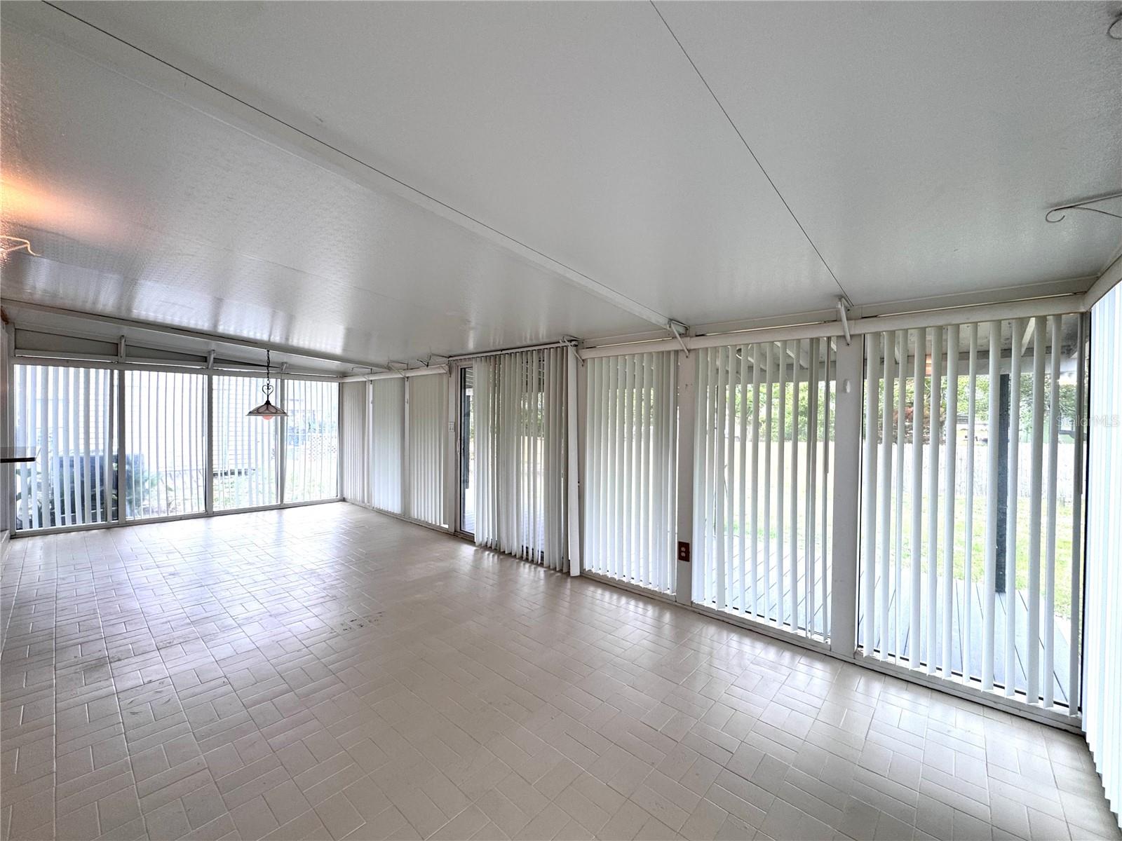 563 FORT SMITH BLVD, DELTONA, FL, 32738