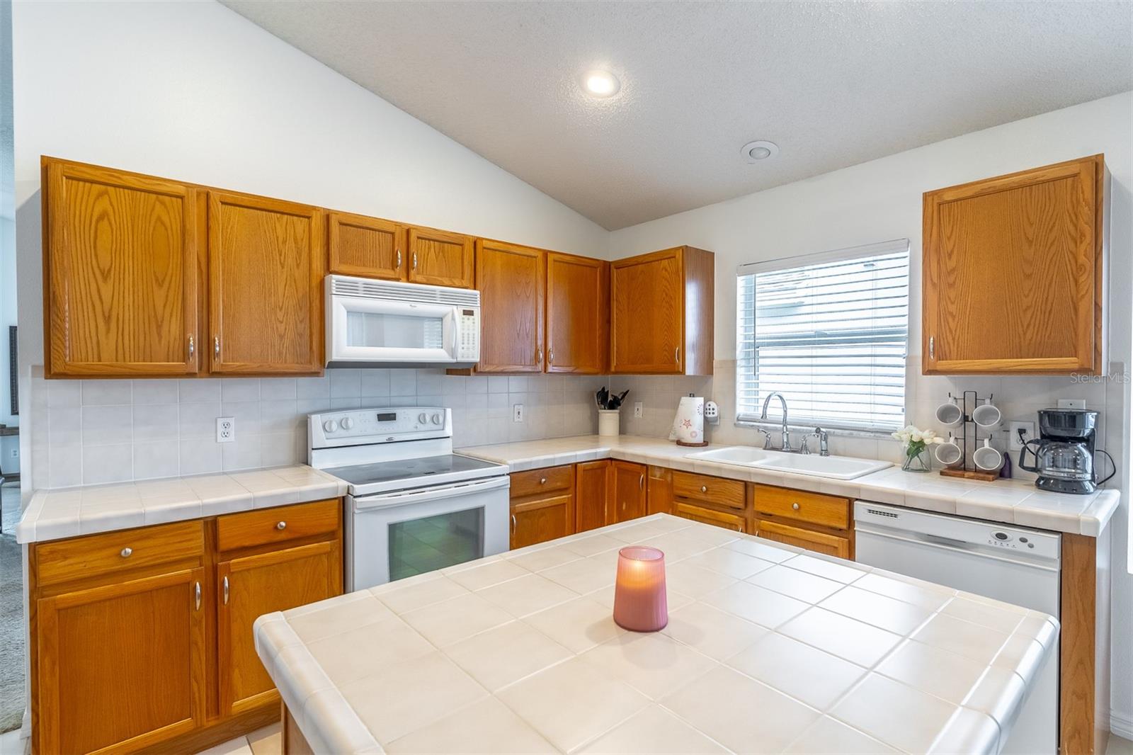 608 LAKE CLAIRE CT, OVIEDO, FL, 32765