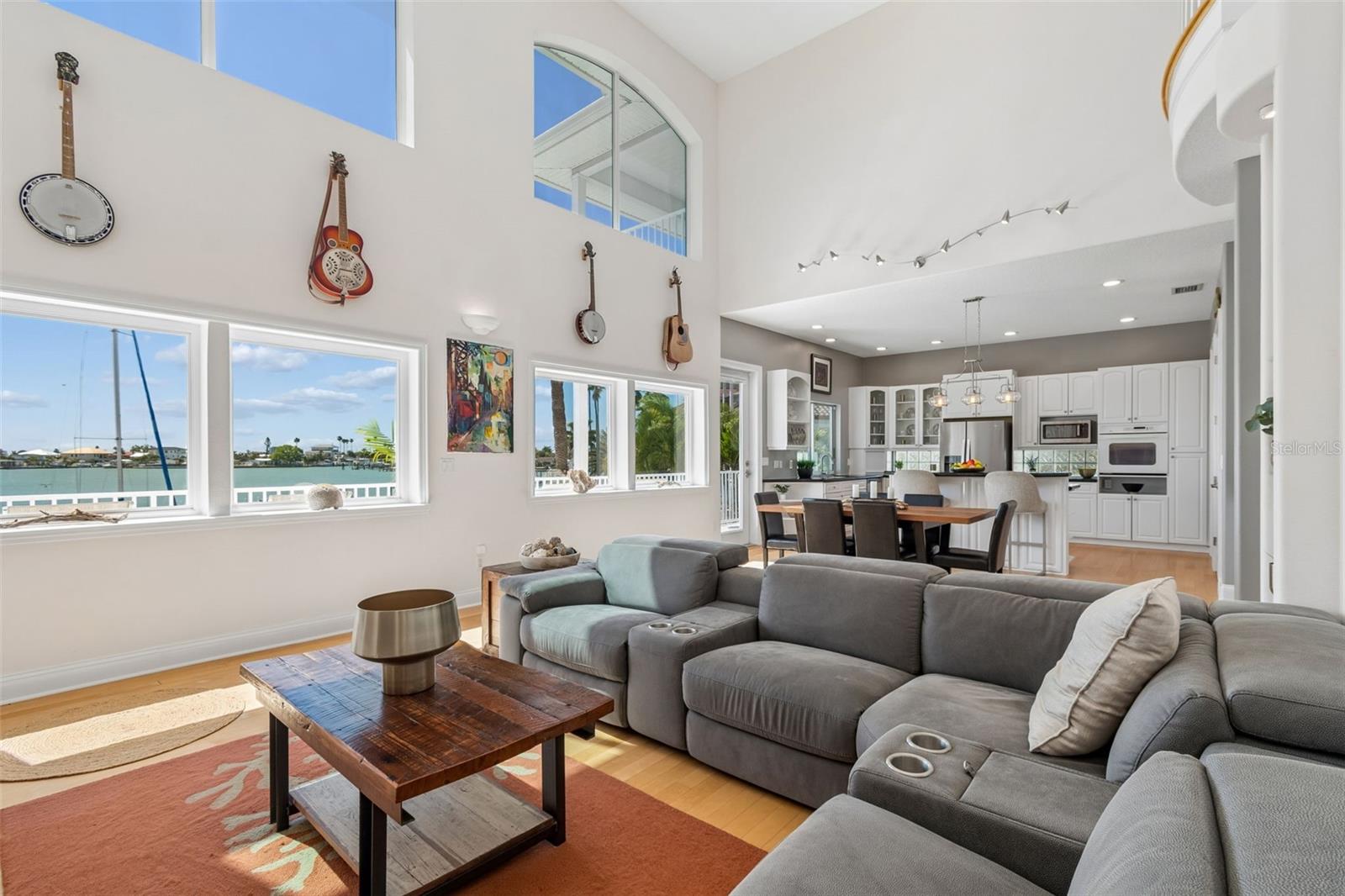874 BAY POINT DR, MADEIRA BEACH, FL, 33708