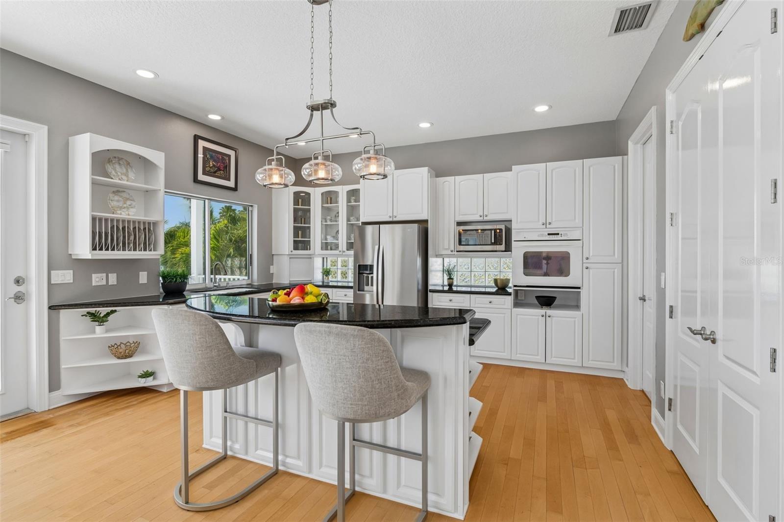 874 BAY POINT DR, MADEIRA BEACH, FL, 33708