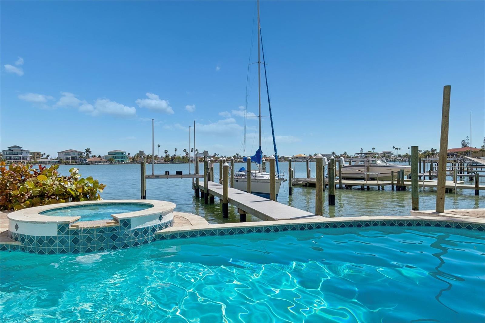 874 BAY POINT DR, MADEIRA BEACH, FL, 33708