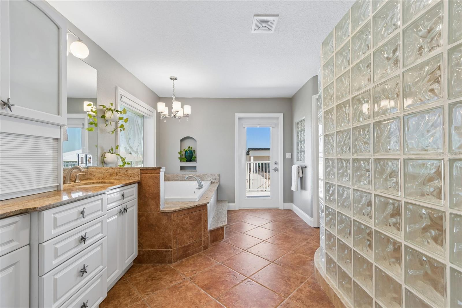 874 BAY POINT DR, MADEIRA BEACH, FL, 33708
