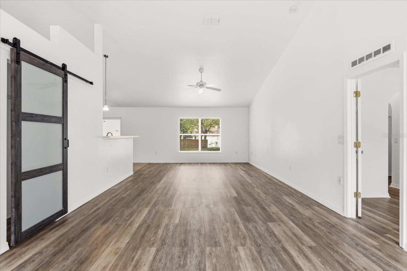 1500 DAYBREAK DR, FRUITLAND PARK, FL, 34731