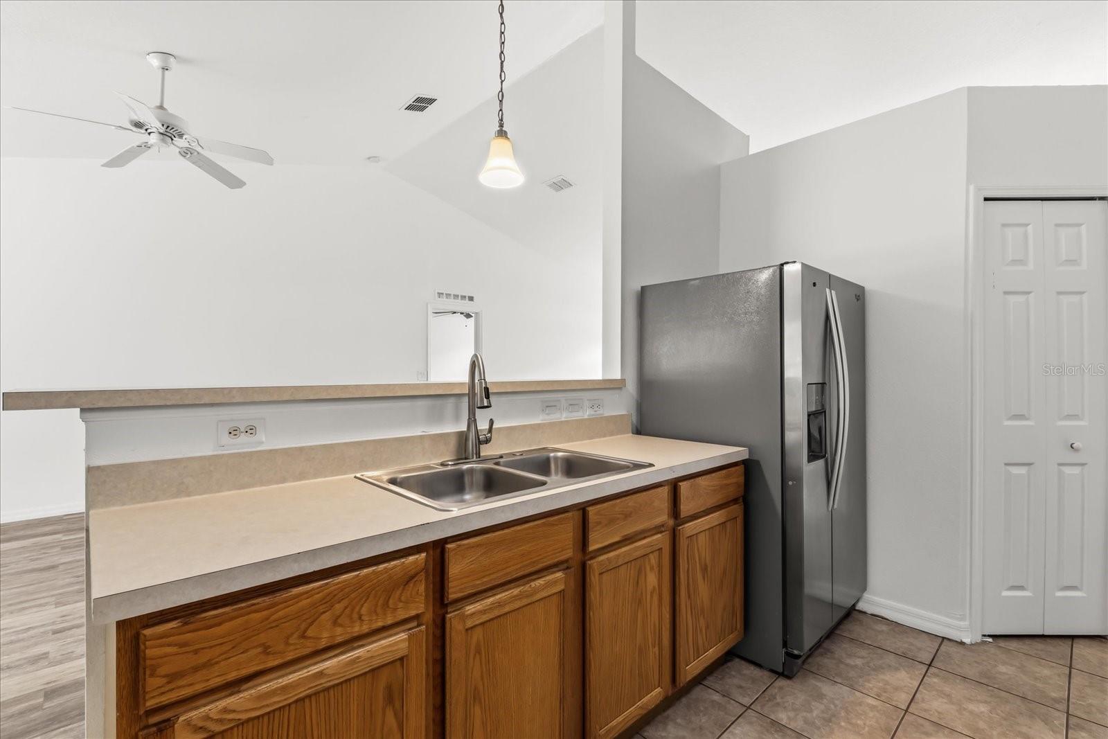 1500 DAYBREAK DR, FRUITLAND PARK, FL, 34731