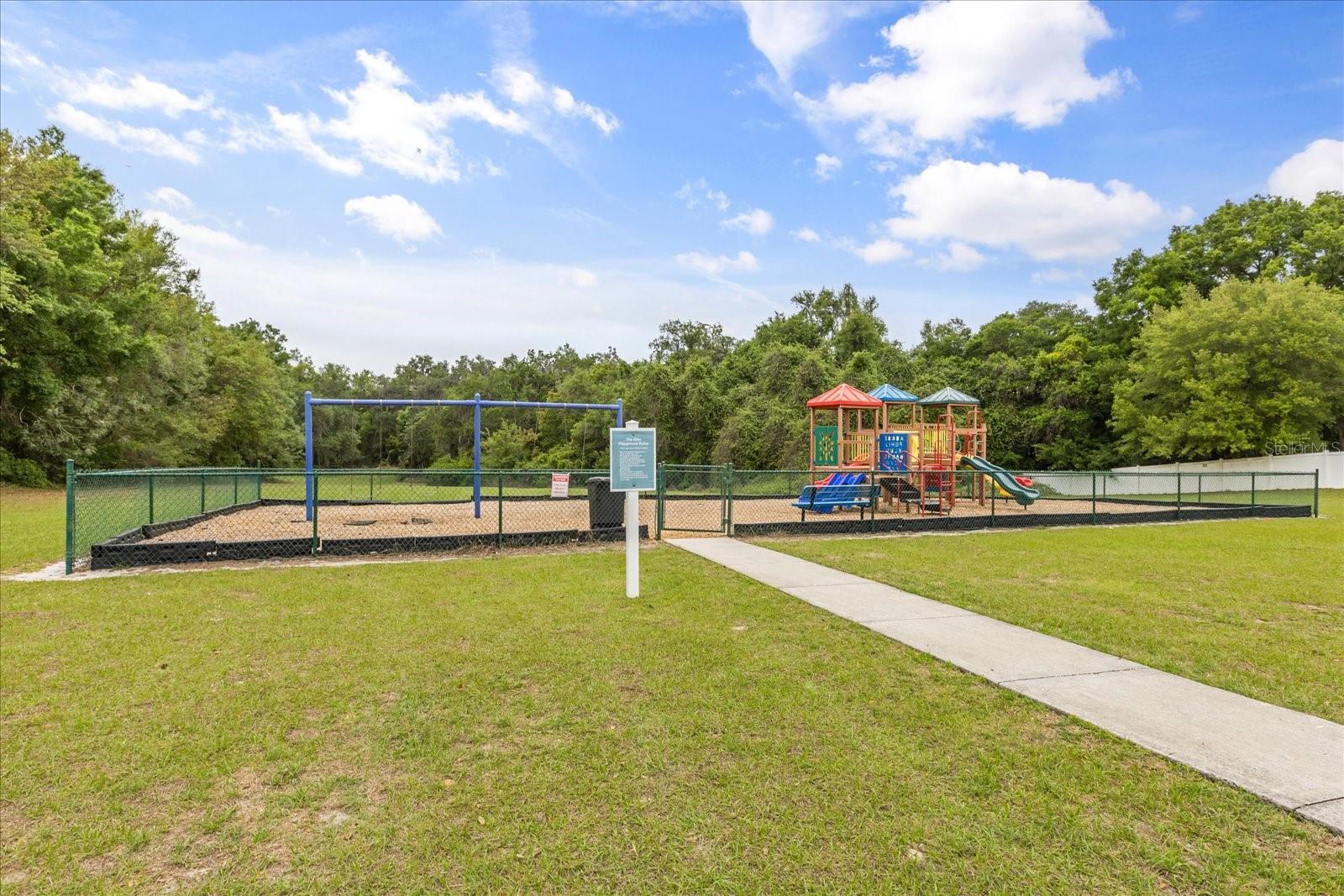 1500 DAYBREAK DR, FRUITLAND PARK, FL, 34731