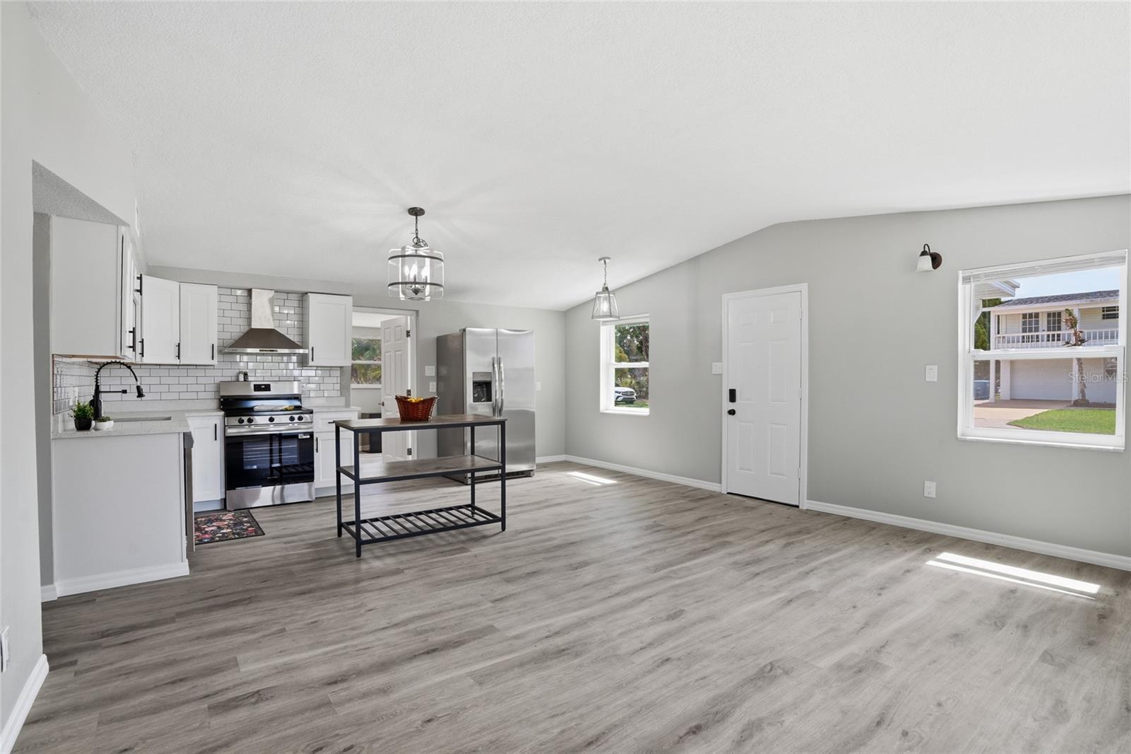 brand new kitchen top to bottom