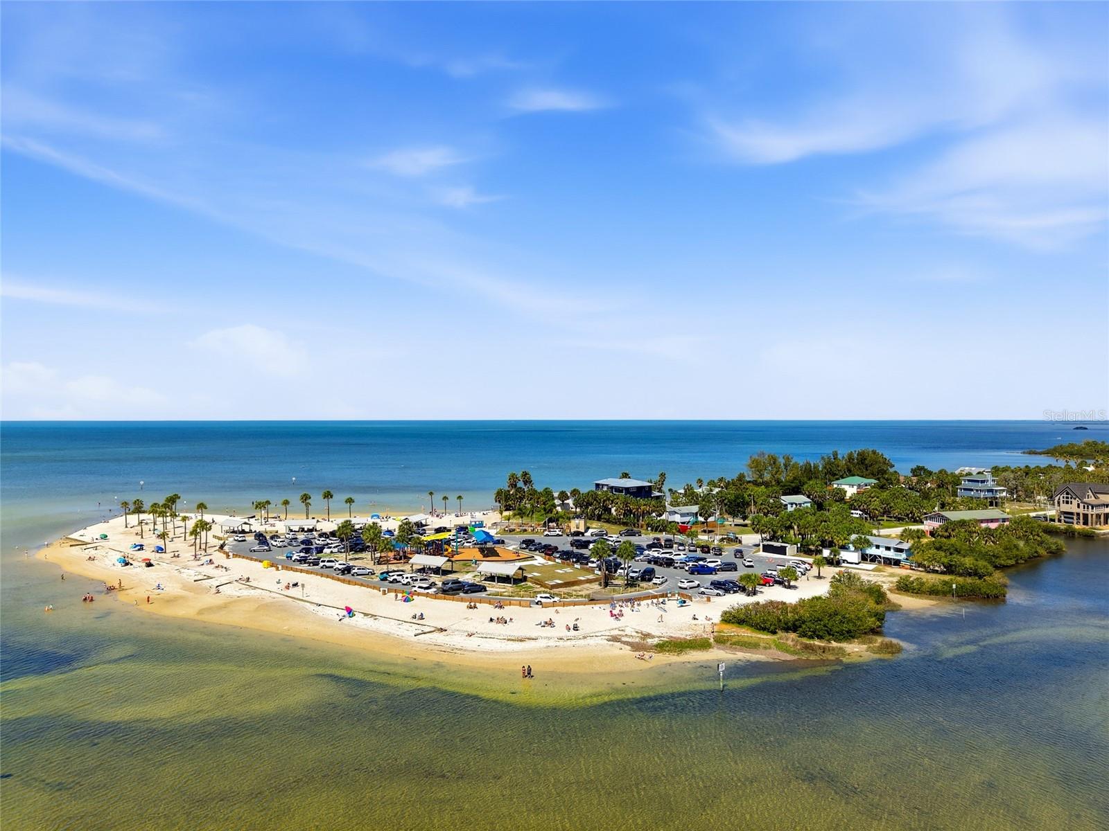 gorgeous coastal waters, food, changing rooms, pavilions, so much beach and everything for a perfect day!