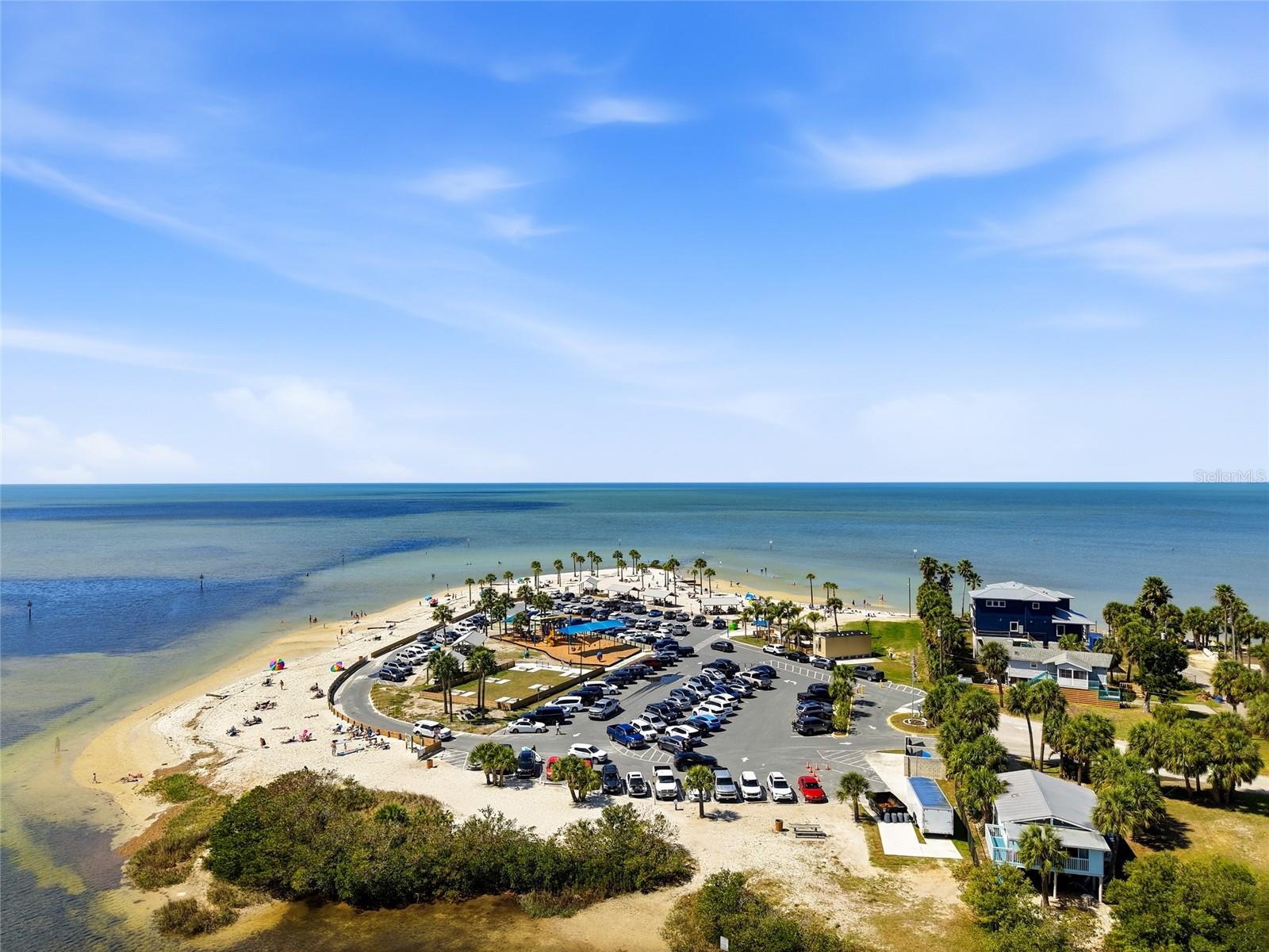 Florida living all 10 minutes drive from this vacation home!