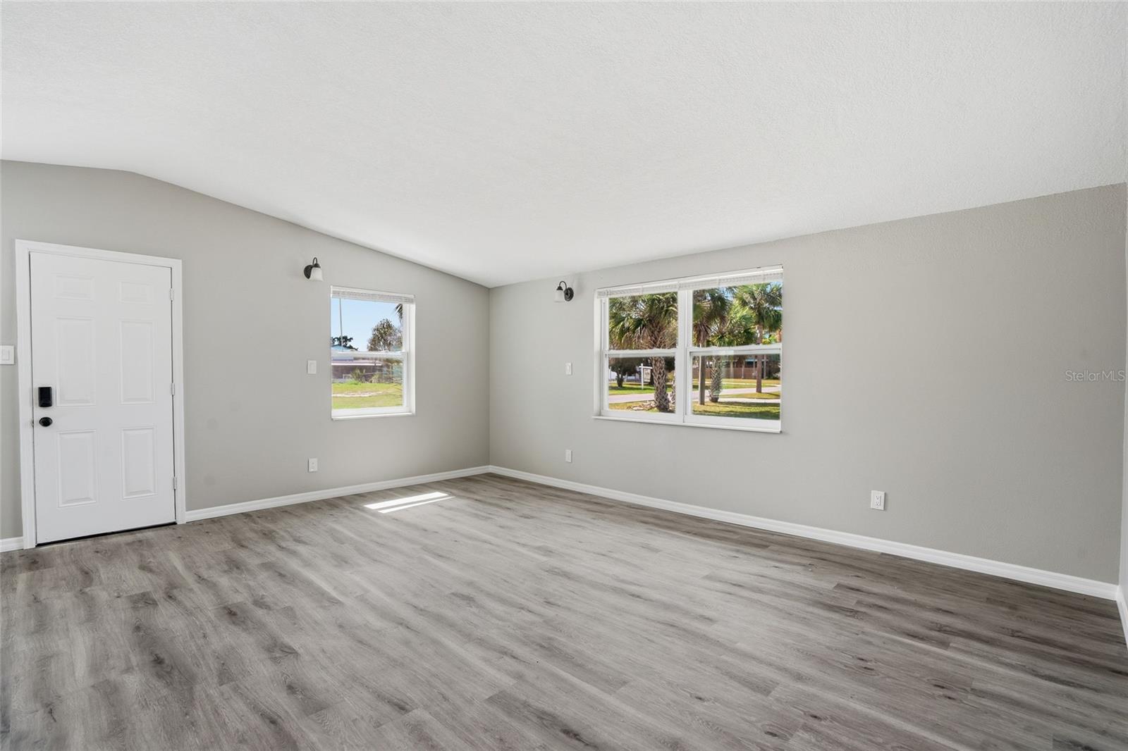 dining living combo area
