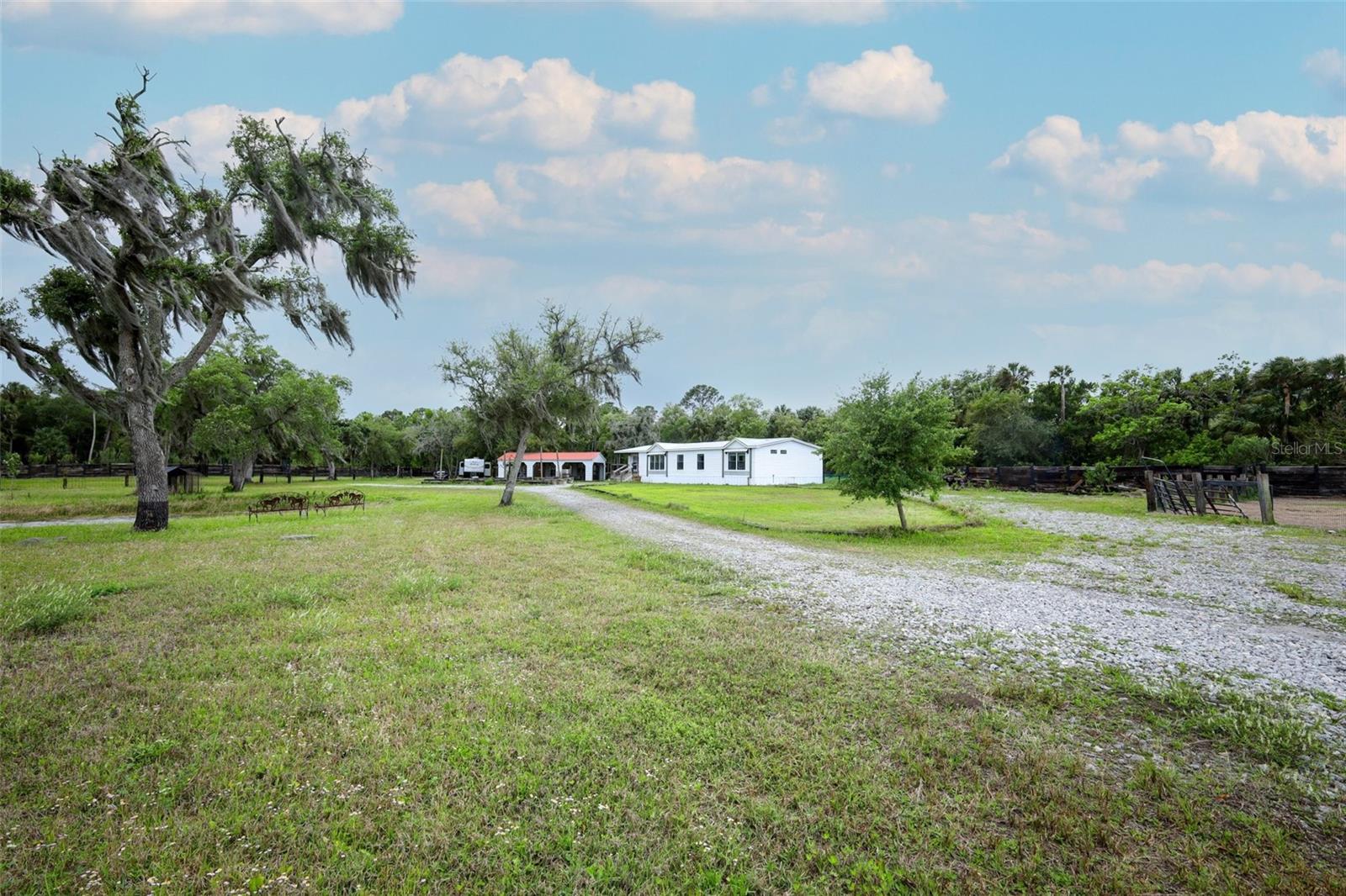 2269 MULLET LAKE PARK RD, GENEVA, FL, 32732