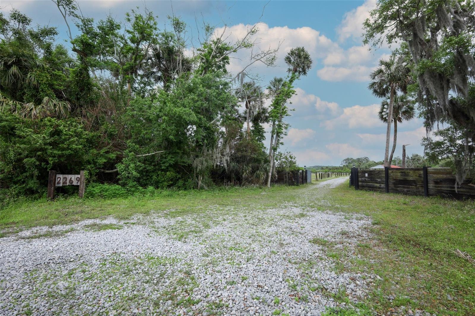 2269 MULLET LAKE PARK RD, GENEVA, FL, 32732