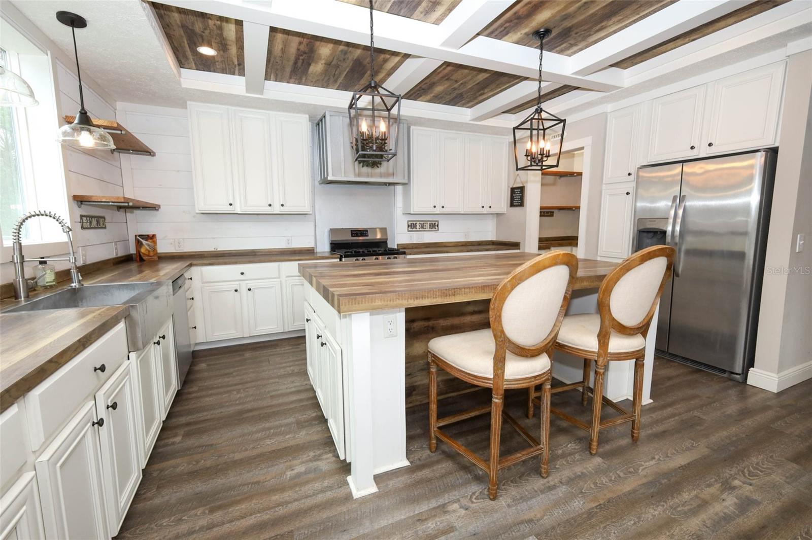 2269 MULLET LAKE PARK RD, GENEVA, FL, 32732