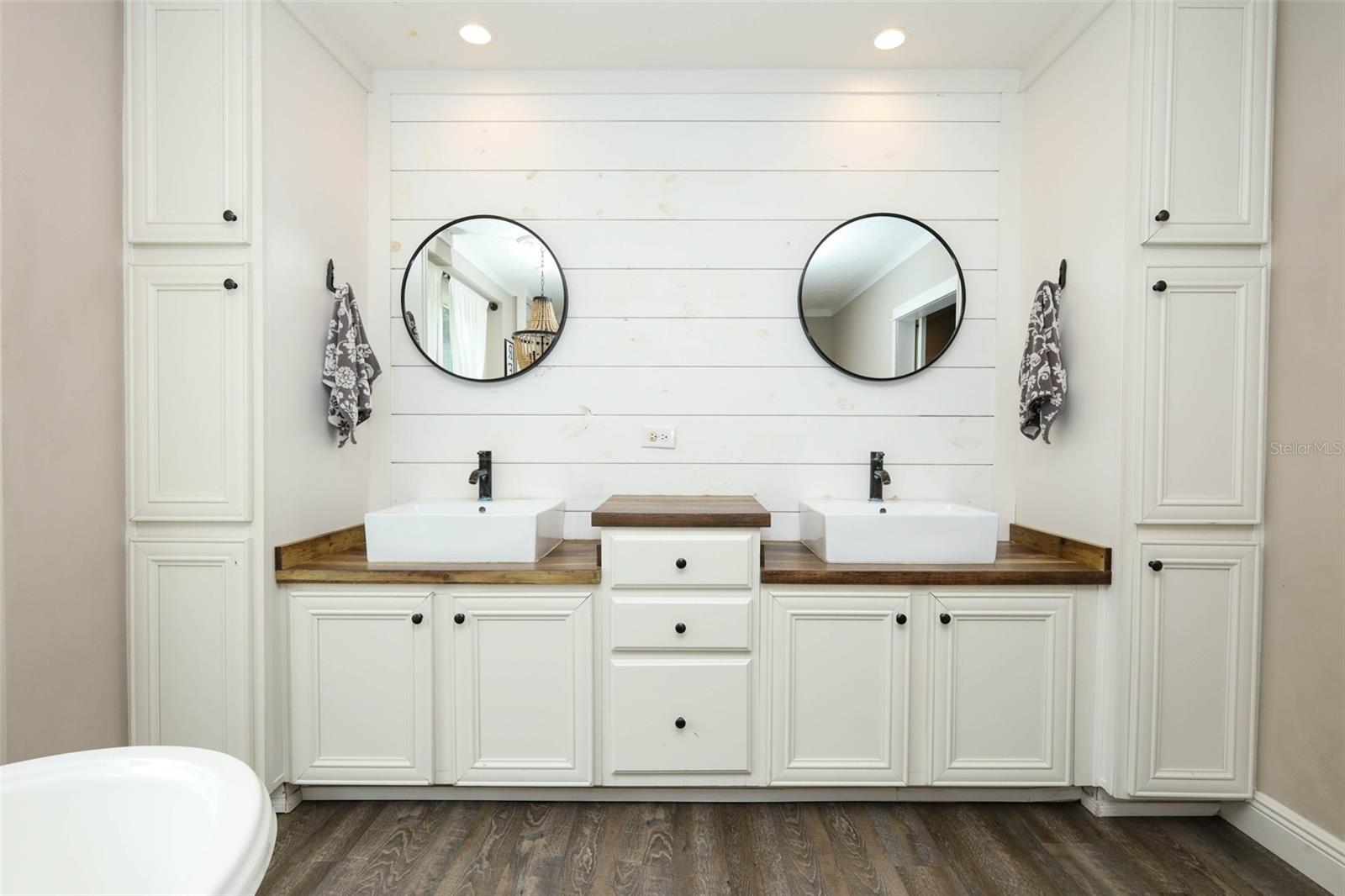 2269 MULLET LAKE PARK RD, GENEVA, FL, 32732