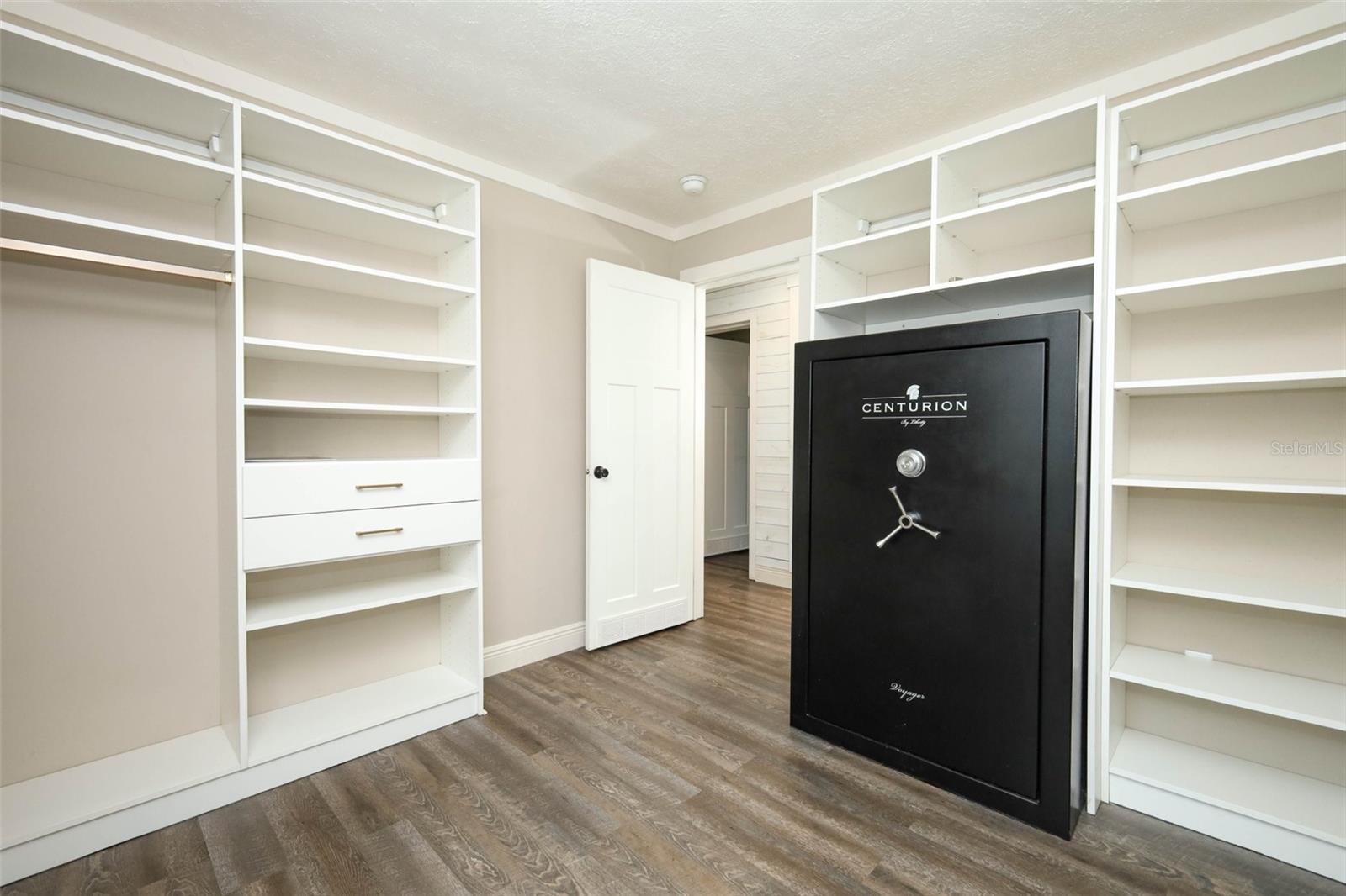 2269 MULLET LAKE PARK RD, GENEVA, FL, 32732