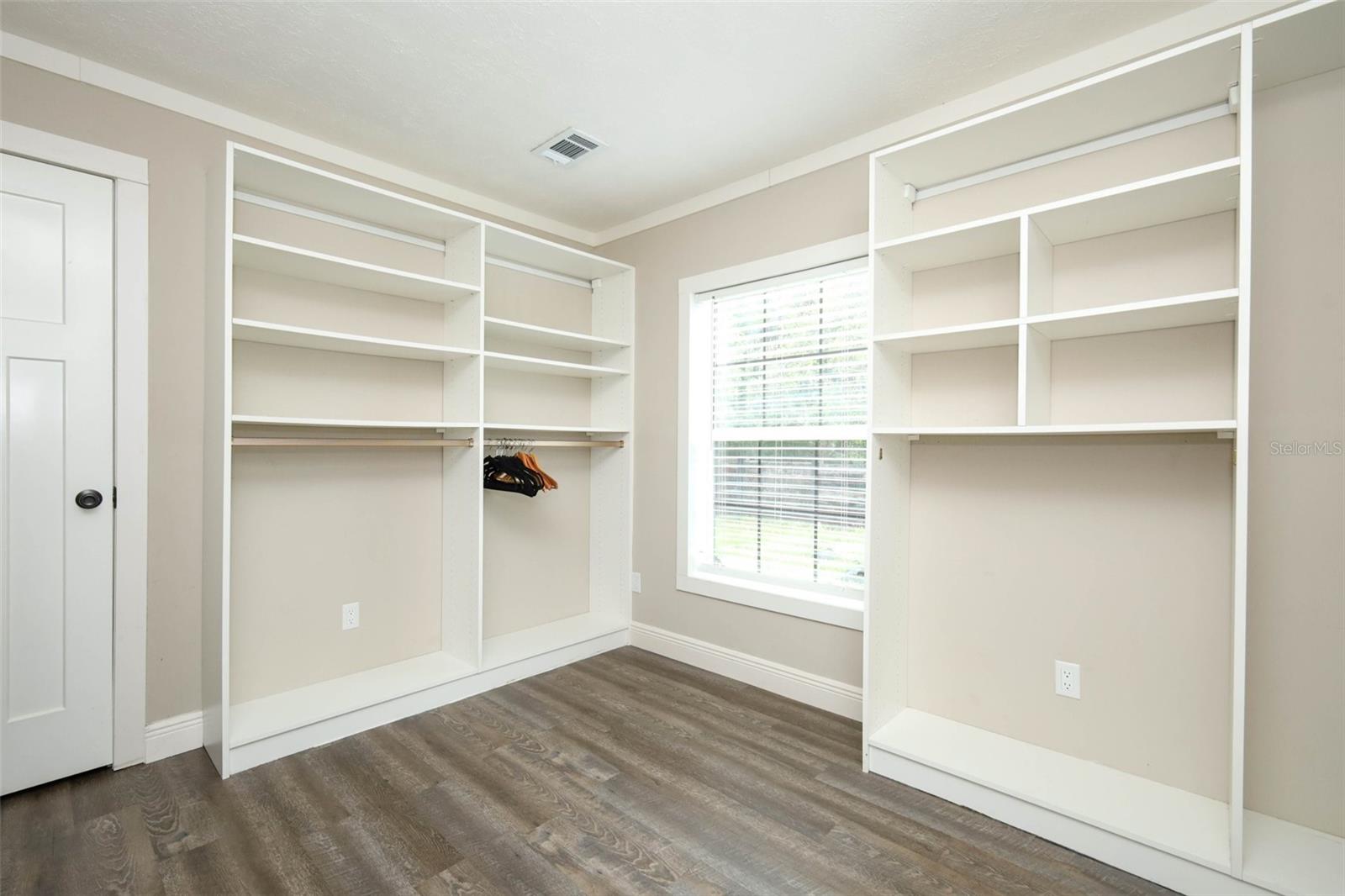 2269 MULLET LAKE PARK RD, GENEVA, FL, 32732