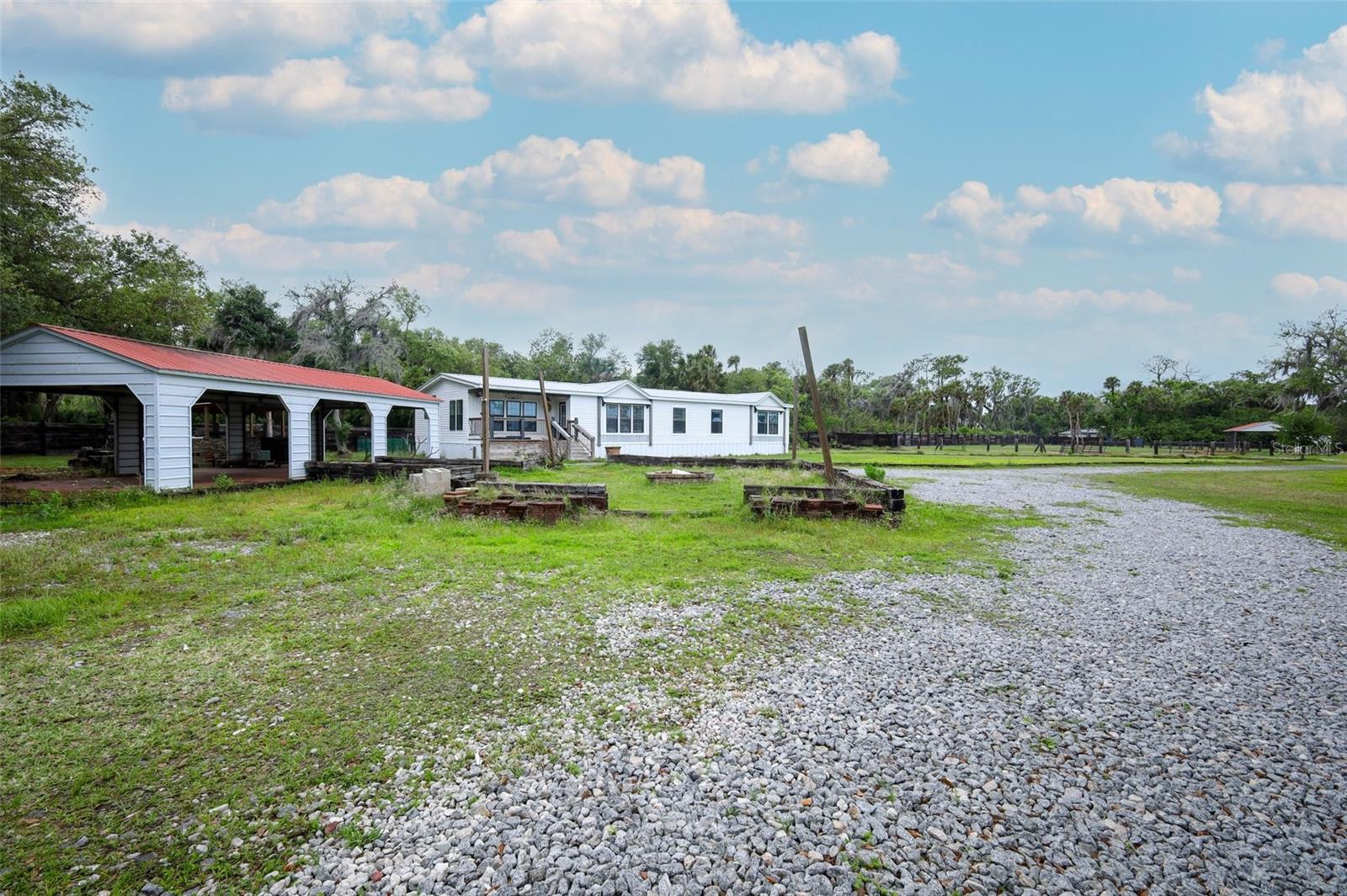 2269 MULLET LAKE PARK RD, GENEVA, FL, 32732