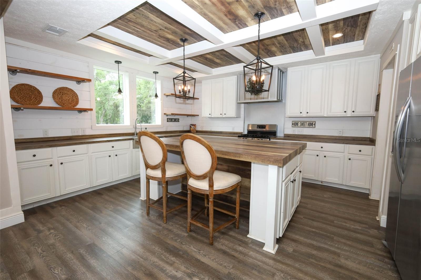 2269 MULLET LAKE PARK RD, GENEVA, FL, 32732