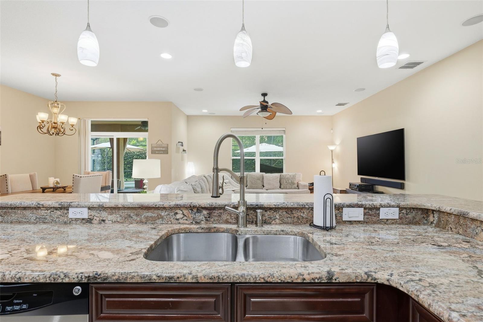 979 COUNTS CREST CIR, APOPKA, FL, 32712