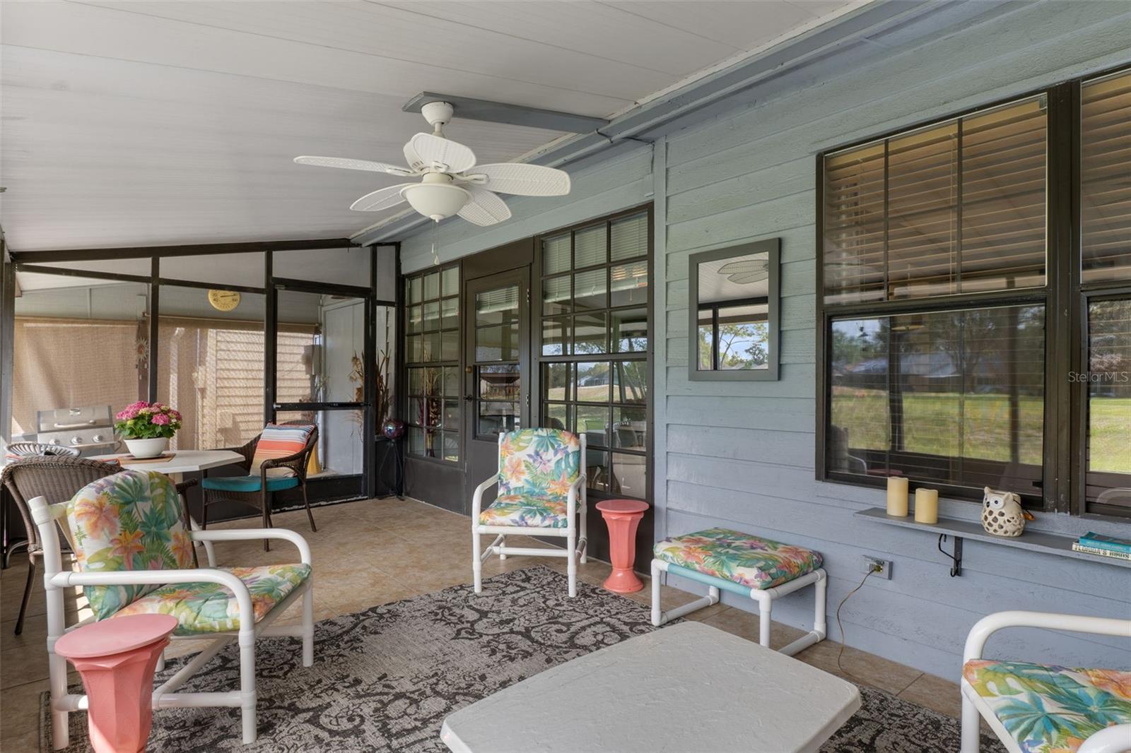 10' X 20' lanai with great views!