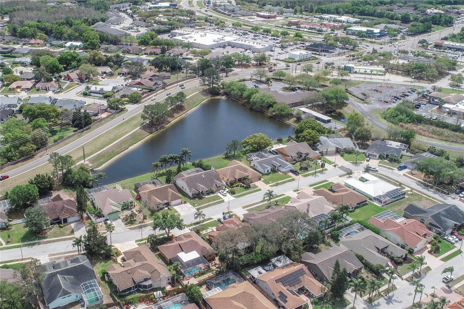 walk to Publix Shopping center