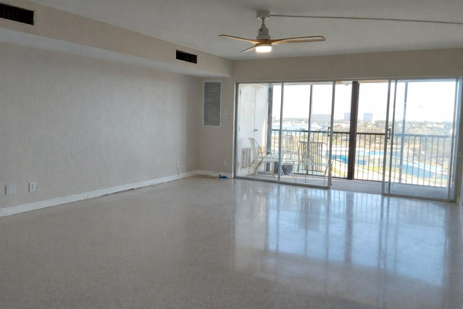 10355 PARADISE BLVD #608, TREASURE ISLAND, FL, 33706