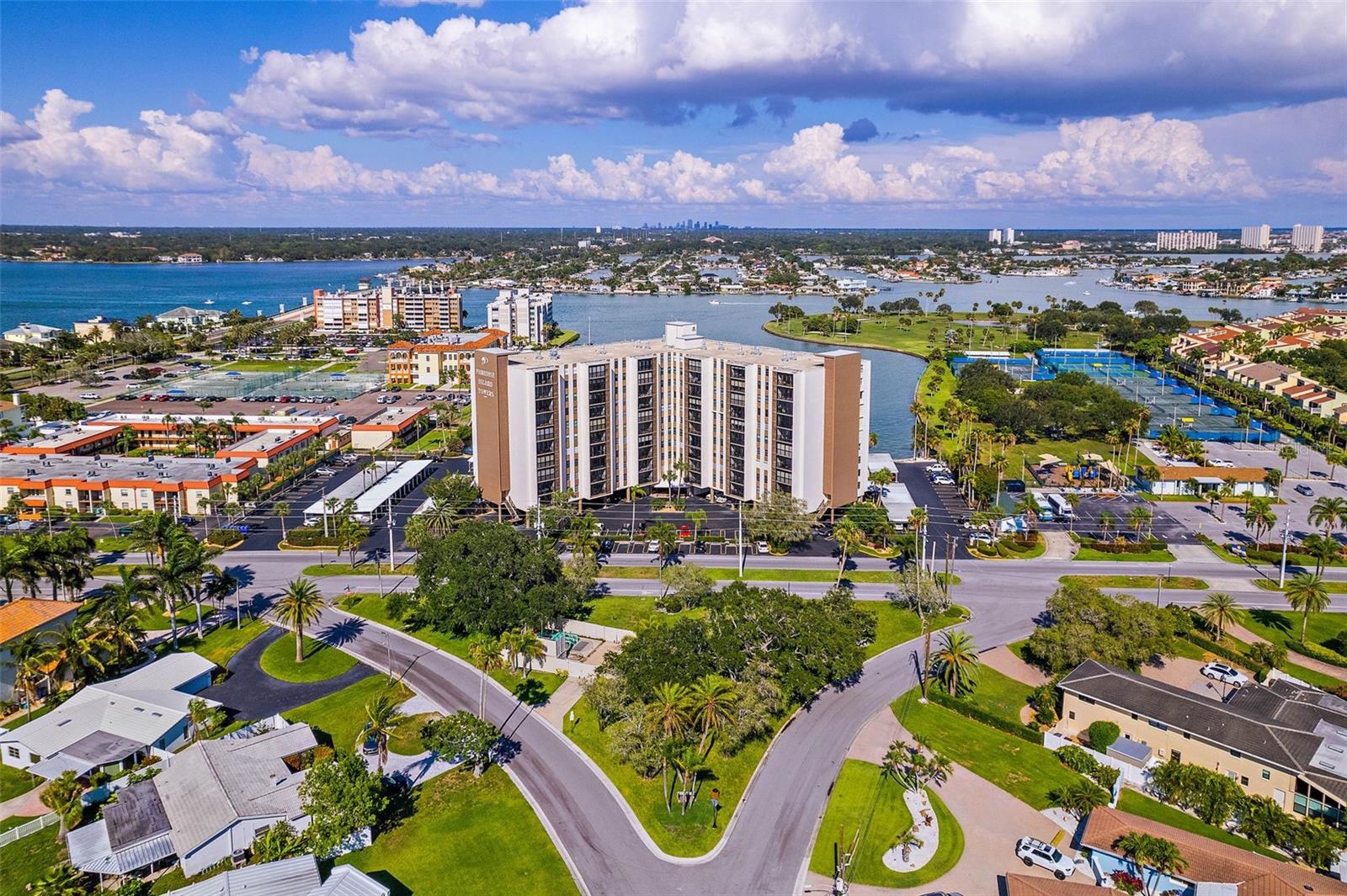 10355 PARADISE BLVD #608, TREASURE ISLAND, FL, 33706