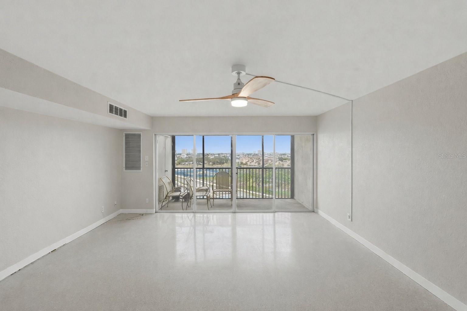 10355 PARADISE BLVD #608, TREASURE ISLAND, FL, 33706